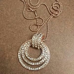Beautiful gold tone crystal circle necklace
